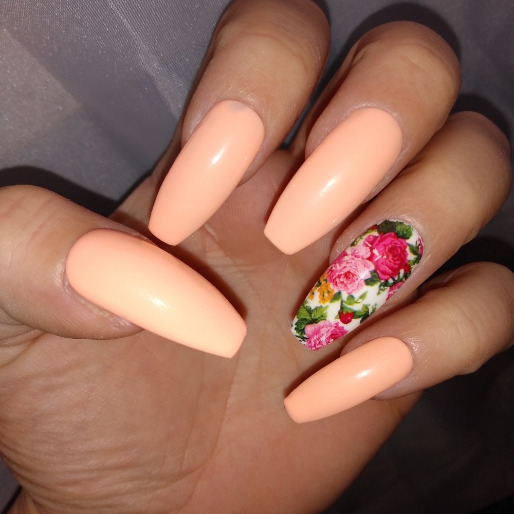 Floral press on nails
